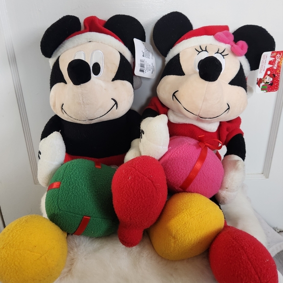 14" Minnie and Mickey Mouse Plush Christmas Winter Shelf Sitters NWT - Picture 1 of 12